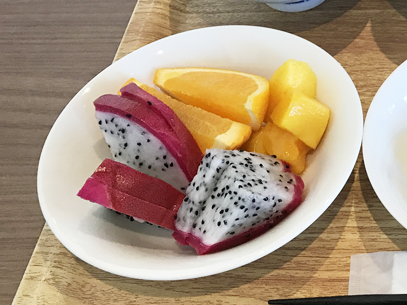 ベッセルホテルカンパーナ沖縄の朝食ブッフェのフルーツ